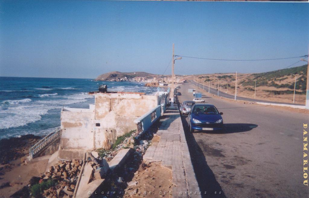 VOYAGE DU 09 2005 016 BOU SFER BOMO PLAGE.JPG